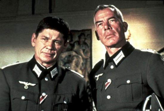 Charles Bronson, Lee Marvin dans Les douze salopards