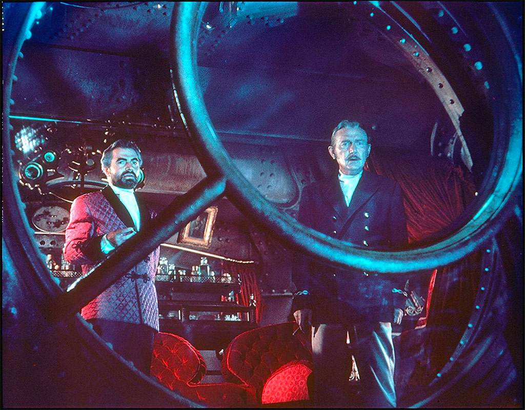 James Mason, Paul Lukas dans 20 000 Lieues sous les mers