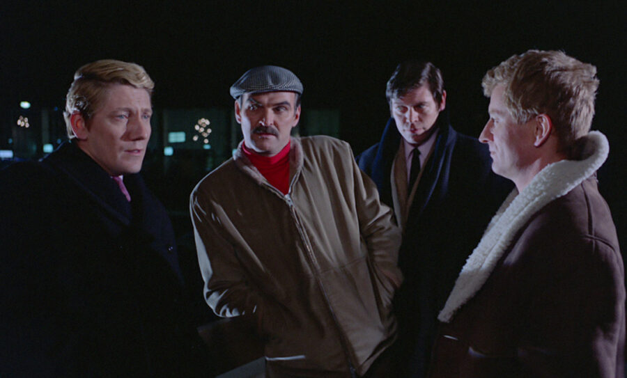 Afficher l'image Stanley Baker, Barry Foster, Clinton Greyn, William Marlowe