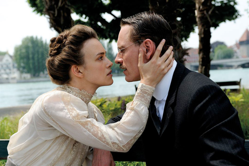 Keira Knightley, Michael Fassbender dans A dangerous method