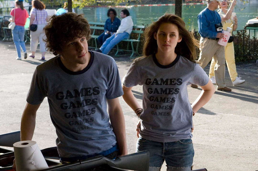 Jesse Eisenberg, Kristen Stewart dans Adventureland - Job d'été à éviter