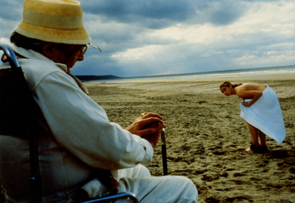 Claude Chabrol, Valérie Allain dans Alouette, je te plumerai