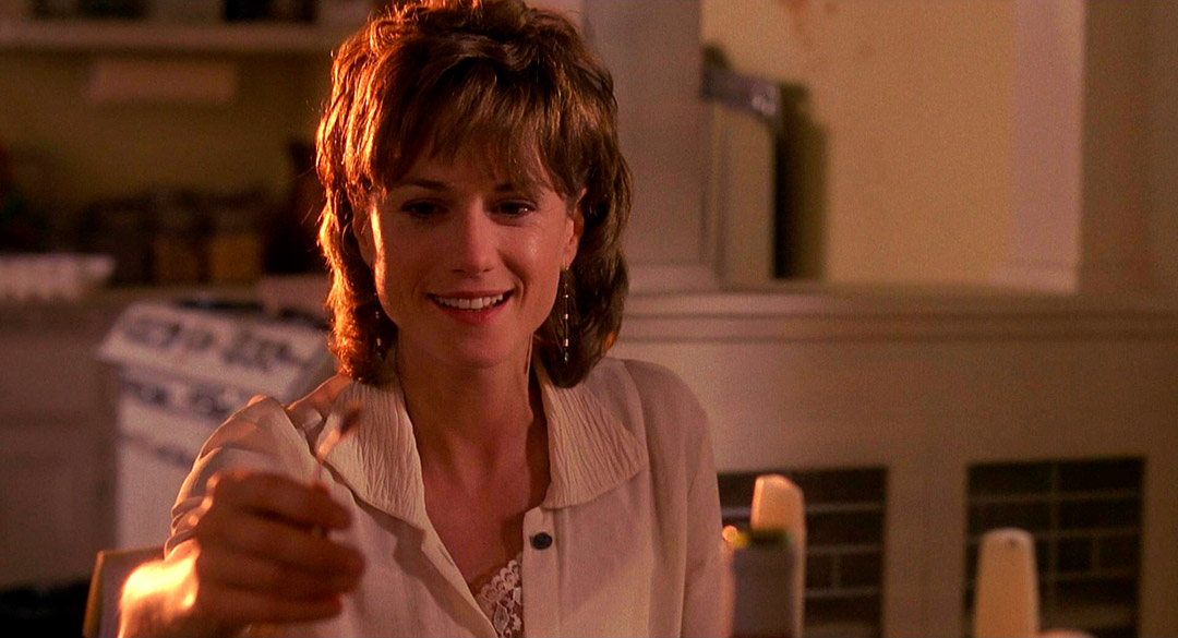 Holly Hunter dans Always