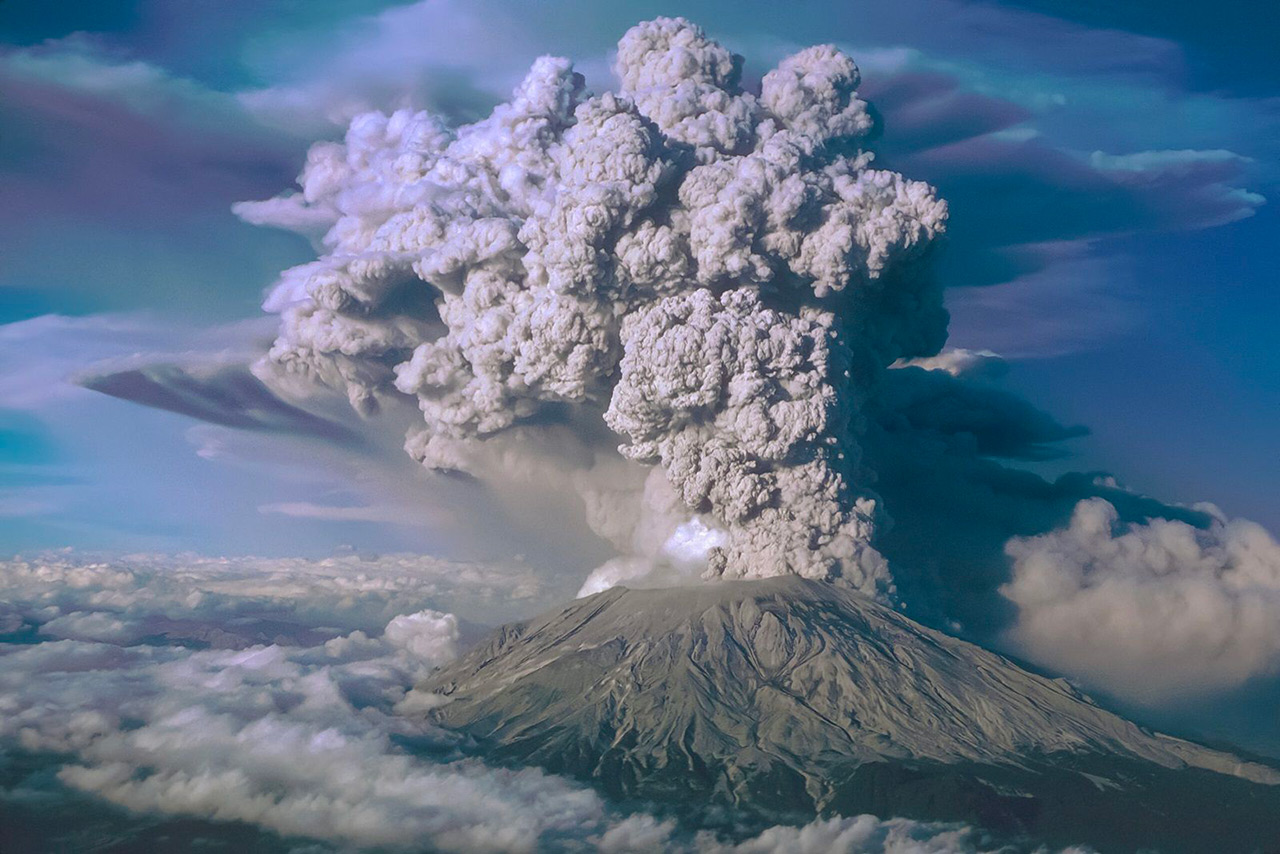 dans Au Cœur des volcans, requiem pour Katia et Maurice Krafft