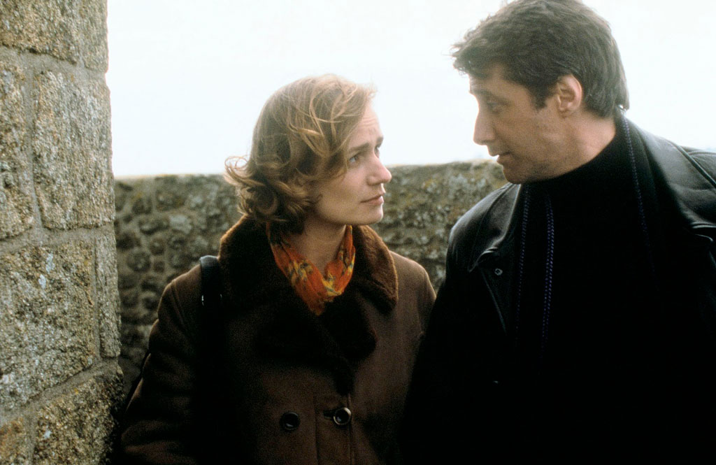 Sandrine Bonnaire, Antoine de Caunes dans Au cœur du mensonge