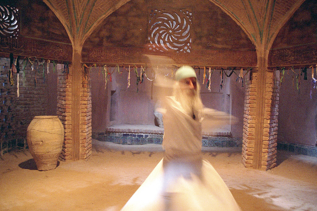 Parviz Shahinkhou dans Bab'Aziz, le prince qui contemplait son âme