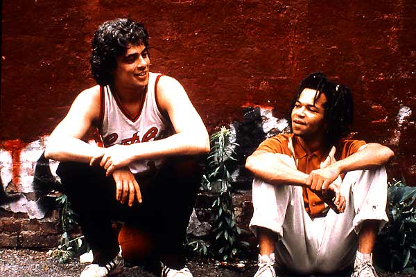 Benicio Del Toro, Jeffrey Wright dans Basquiat
