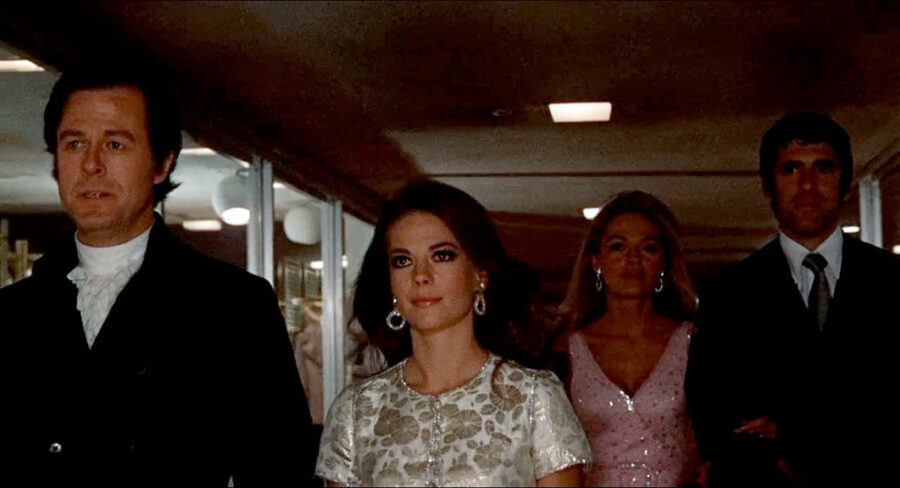 Afficher l'image Natalie Wood, Dyan Cannon, Elliott Gould, Robert Culp