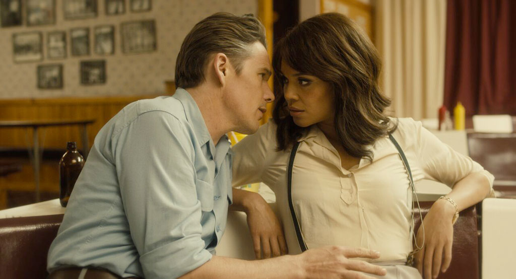 Ethan Hawke, Carmen Ejogo dans Born to be blue