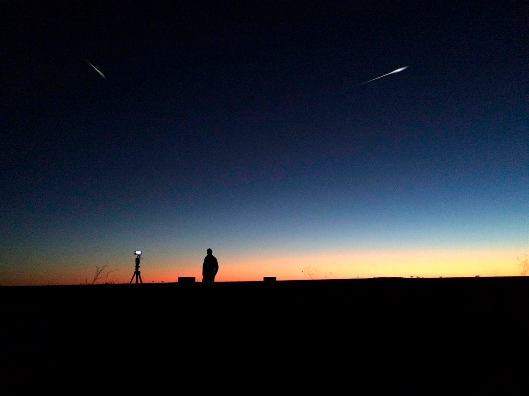 dans Boules de feu : depuis la nuit des temps