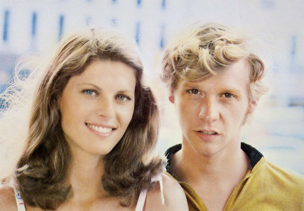 Robyn Douglass, Dennis Christopher dans Breaking away