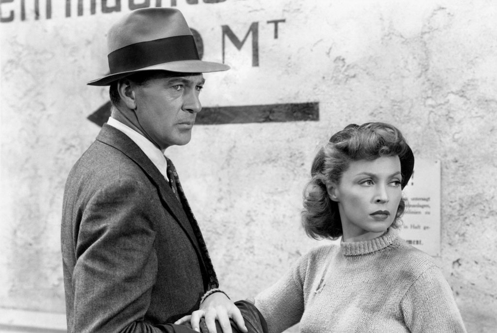 Lilli Palmer, Gary Cooper dans Cape et poignard