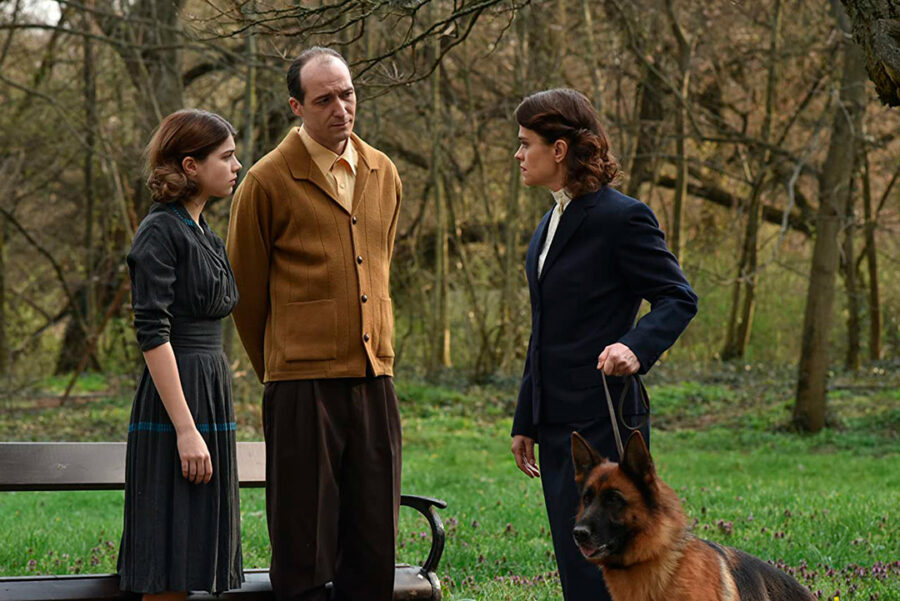 Afficher l'image Veronika Varga, Károly Hajduk, Abigél Szõke