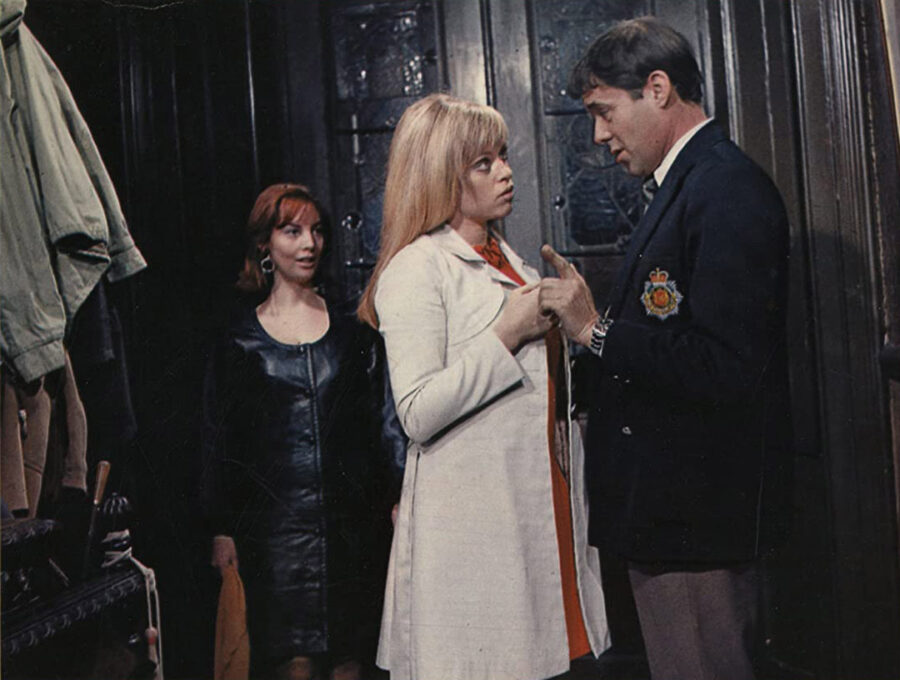 Afficher l'image Dirk Bogarde, Diana Ashley, Edina Ronay