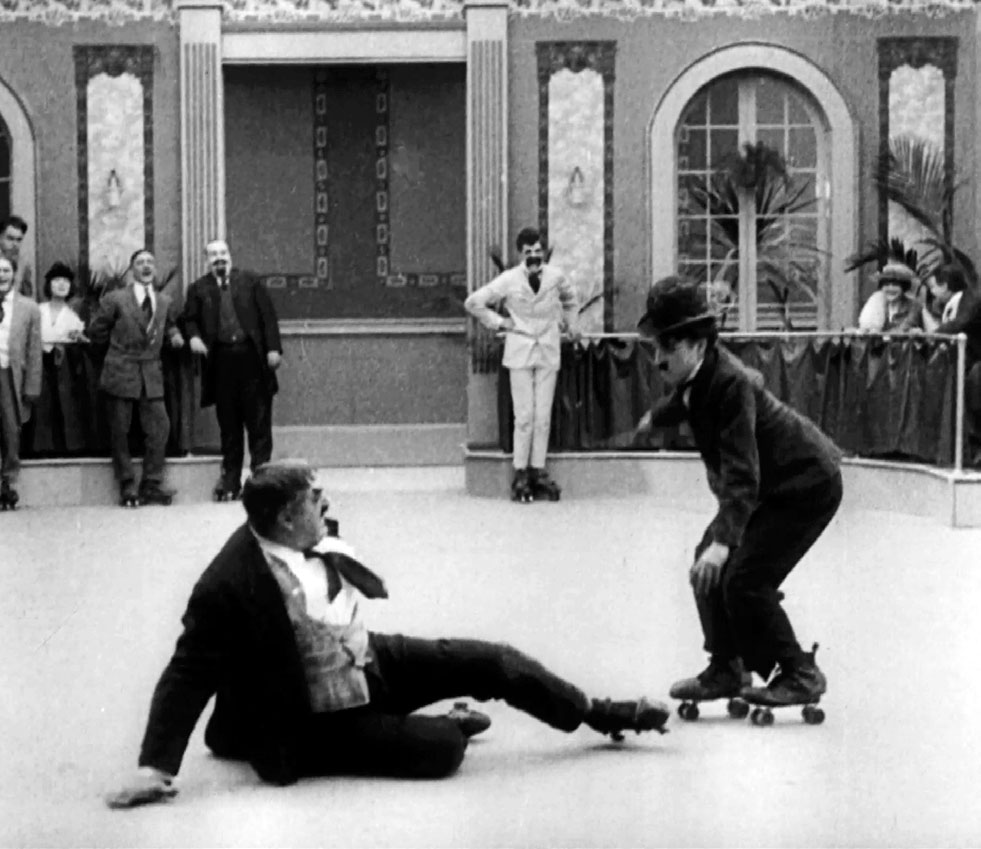 Charlie Chaplin dans Charlot patine