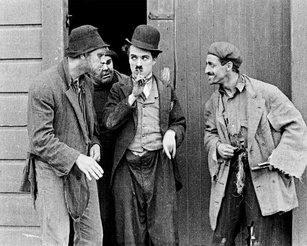 Charles Chaplin dans Charlot sur la route