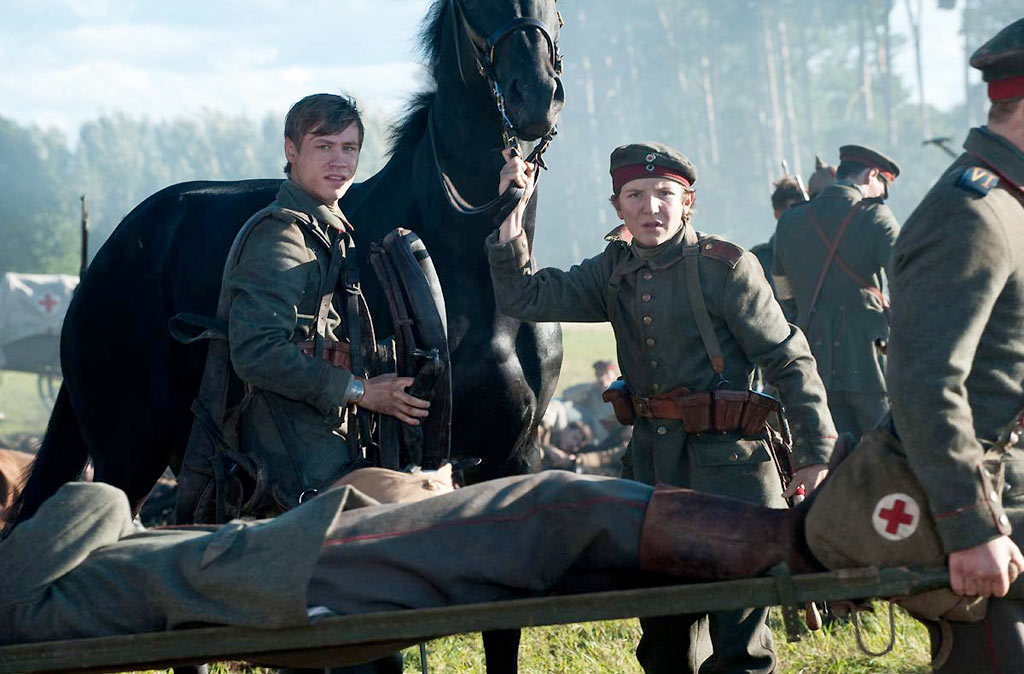 David Kross, Leonard Carow dans Cheval de guerre