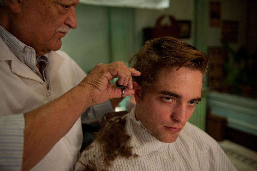 Robert Pattinson, George Touliatos dans Cosmopolis 