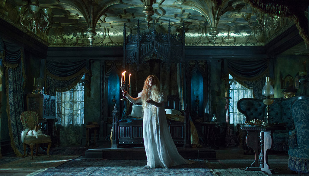 Mia Wasikowska dans Crimson Peak