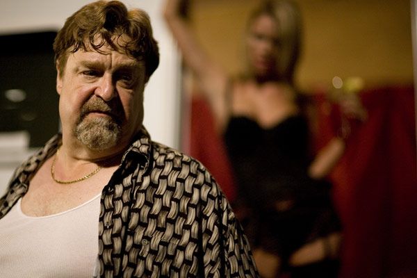 John Goodman  dans Dans la brume électrique