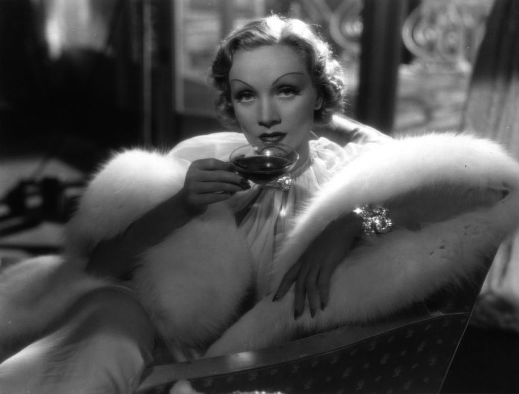 Marlene Dietrich dans Désir