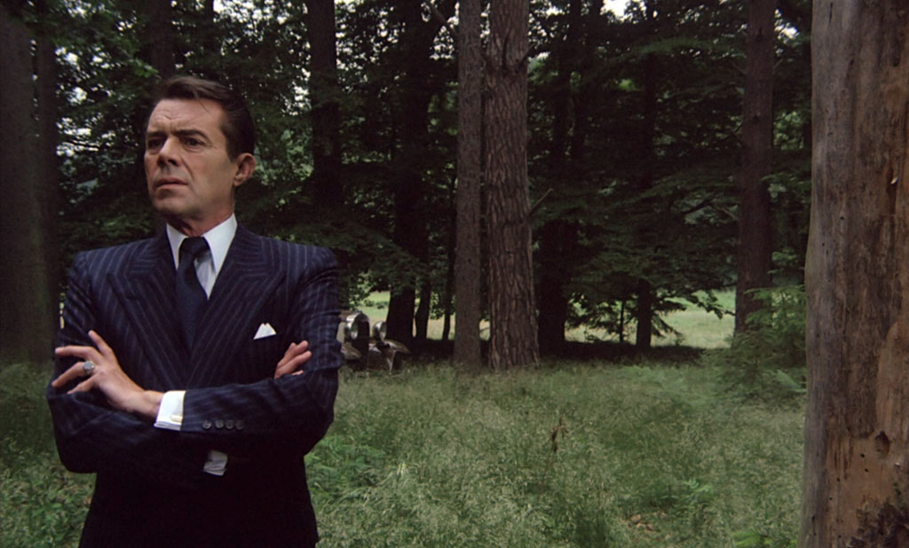 Dirk Bogarde, Andréa Ferréol  dans Despair