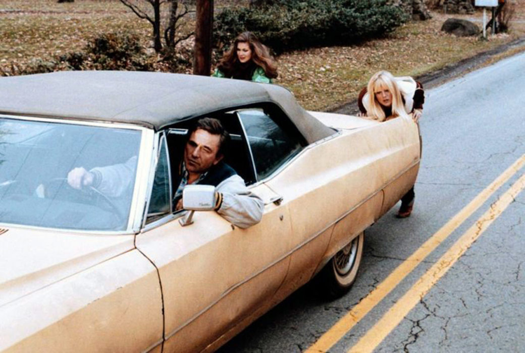 Peter Falk, Vicki Frederick, Laurene Landon dans Deux filles au tapis