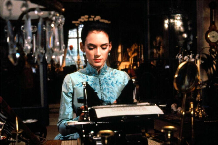 Afficher l'image Winona Ryder dans Dracula