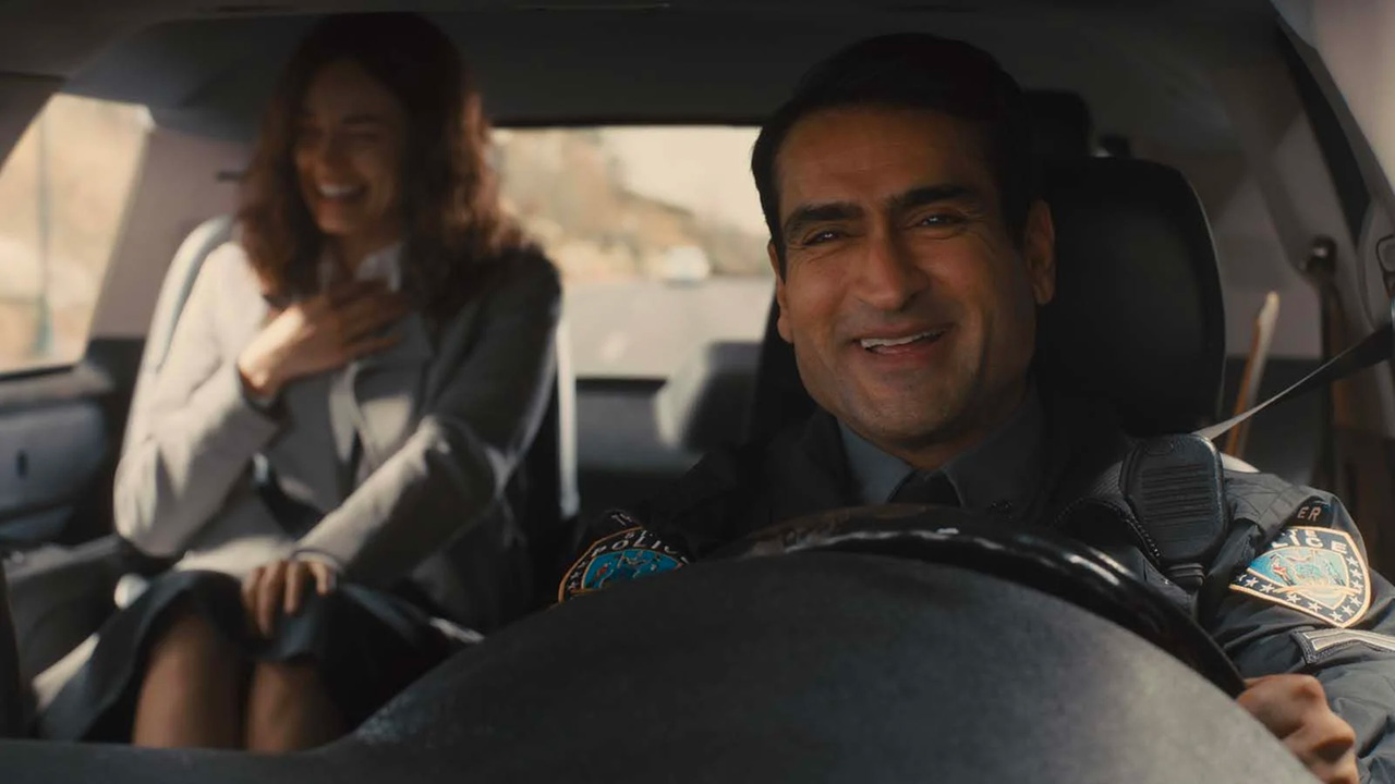 Kumail Nanjiani, Emma Mackey dans Ella Mc Cay