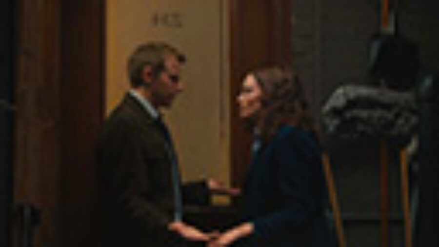 Afficher l'image Jack Lowden, Emma Mackey