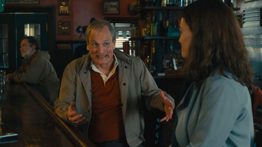 Afficher l'image Emma Mackey, Woody Harrelson