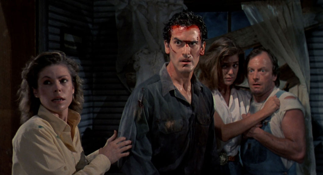 Sarah Berry, Bruce Campbell, Kassie Wesley DePaiva, Dan Hicks dans Evil Dead 2