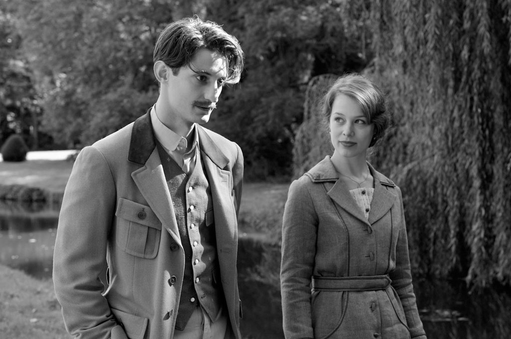 Pierre Niney, Paula Beer dans Frantz