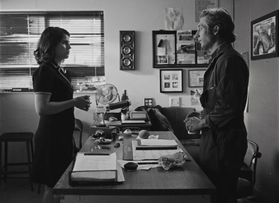 Afficher l'image Anaita Wali Zada, Jeremy Allen White