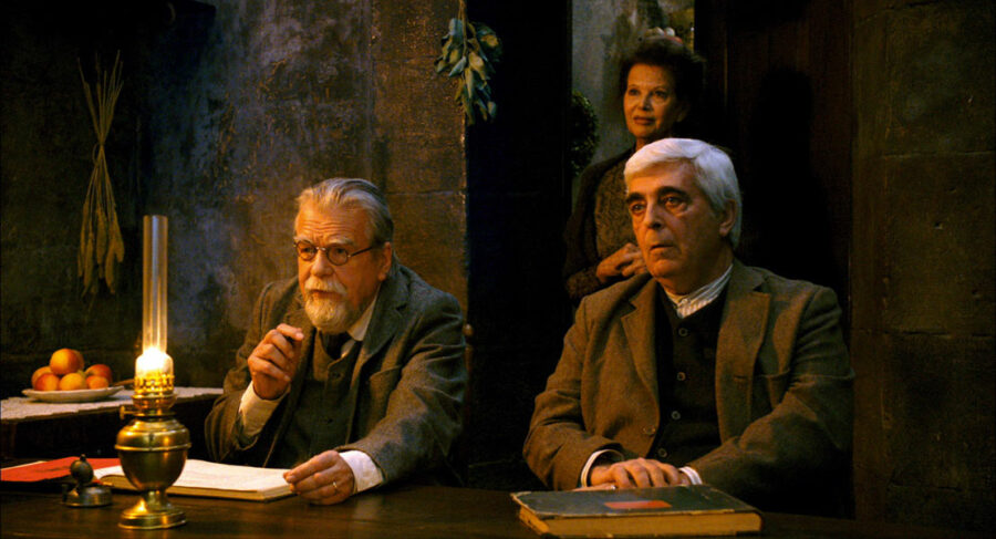 Afficher l'image Michael Lonsdale, Claudia Cardinale, Luís Miguel Cintra