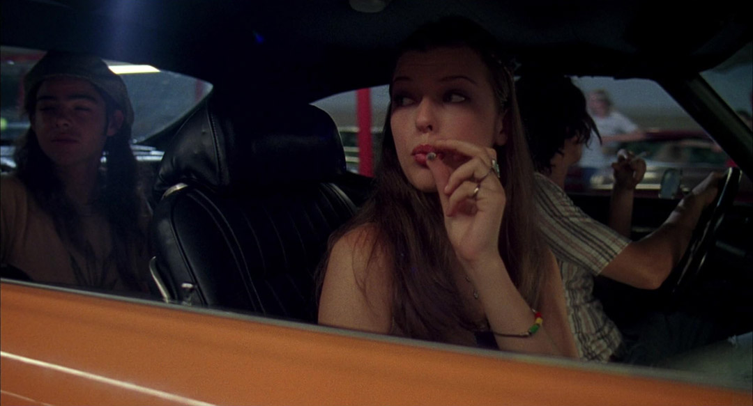 Milla Jovovich, Rory Cochrane dans Génération rebelle