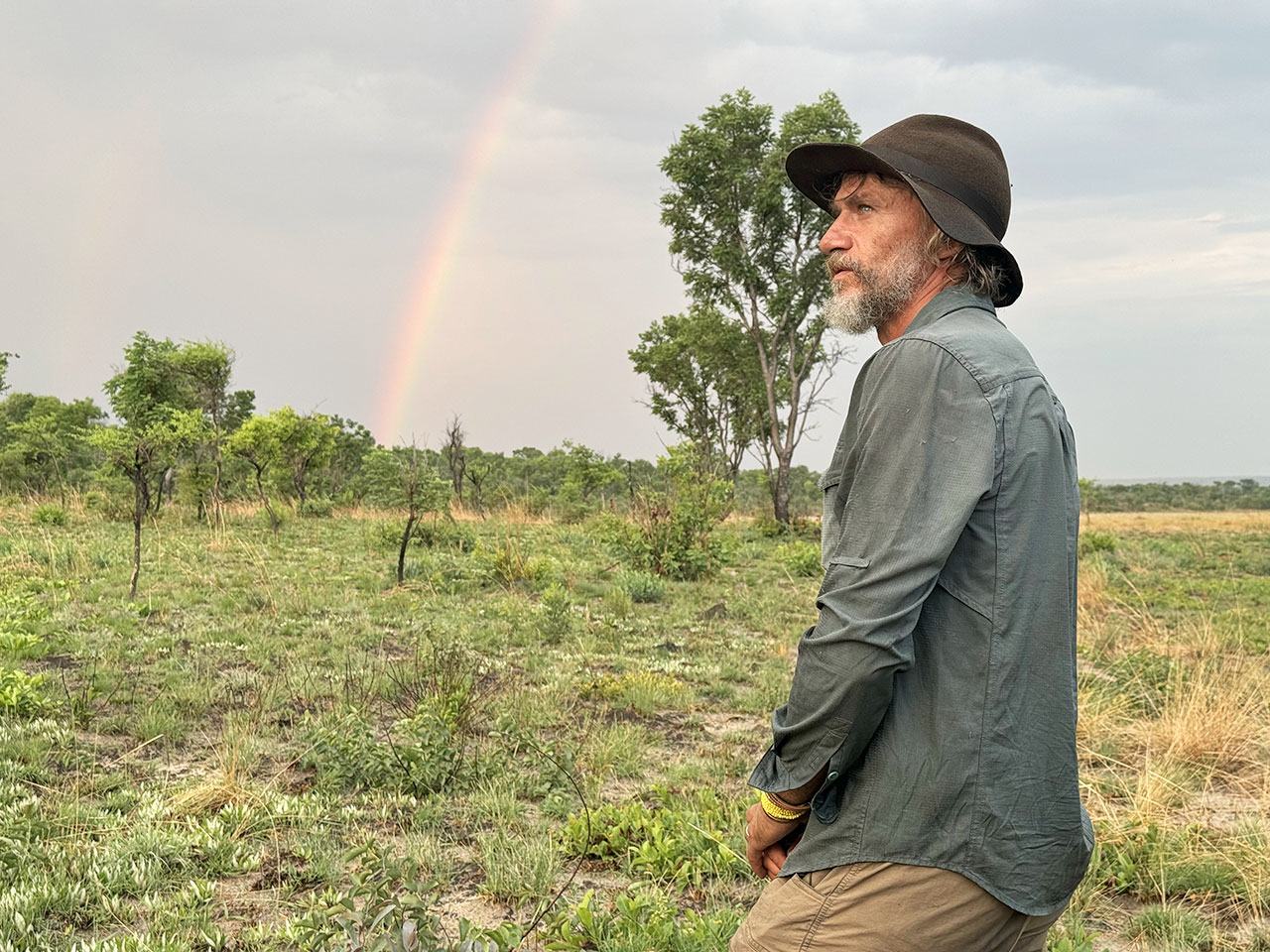 Steve Boyes dans Ghost Elephants
