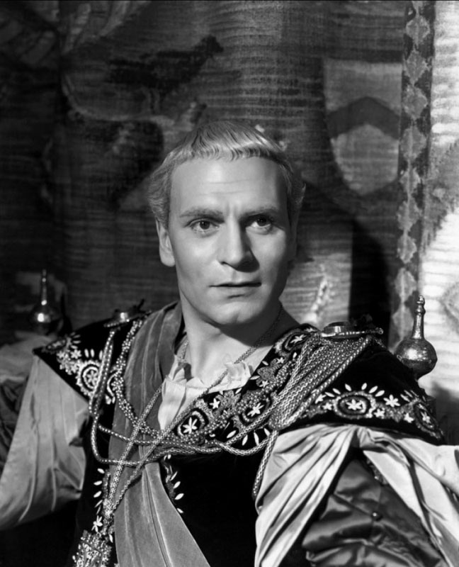 Laurence Olivier dans Hamlet