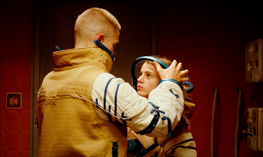 Robert Pattinson, Jessie Ross dans High Life