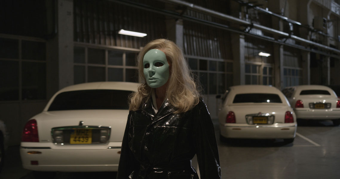 Edith Scob dans Holy Motors