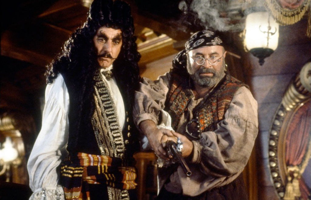 Dustin Hoffman, Bob Hoskins dans Hook