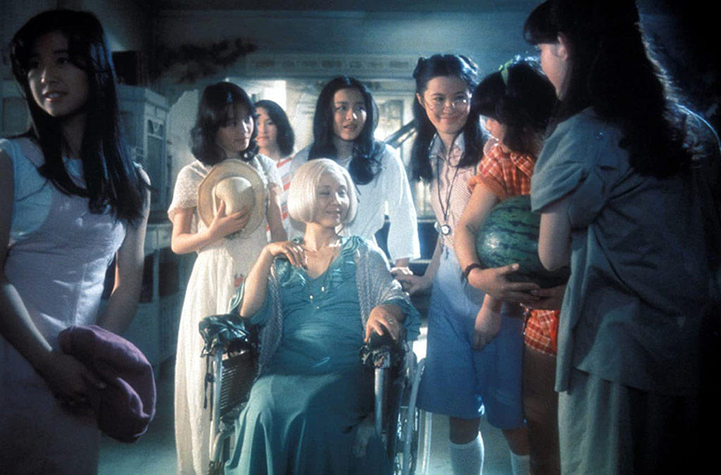 Kimiko Ikegami, Miki Jinbo, Ai Matsubara, Yôko Minamida, Masayo Miyako, Kumiko Ohba, Mieko Satô, Eriko Tanaka dans House