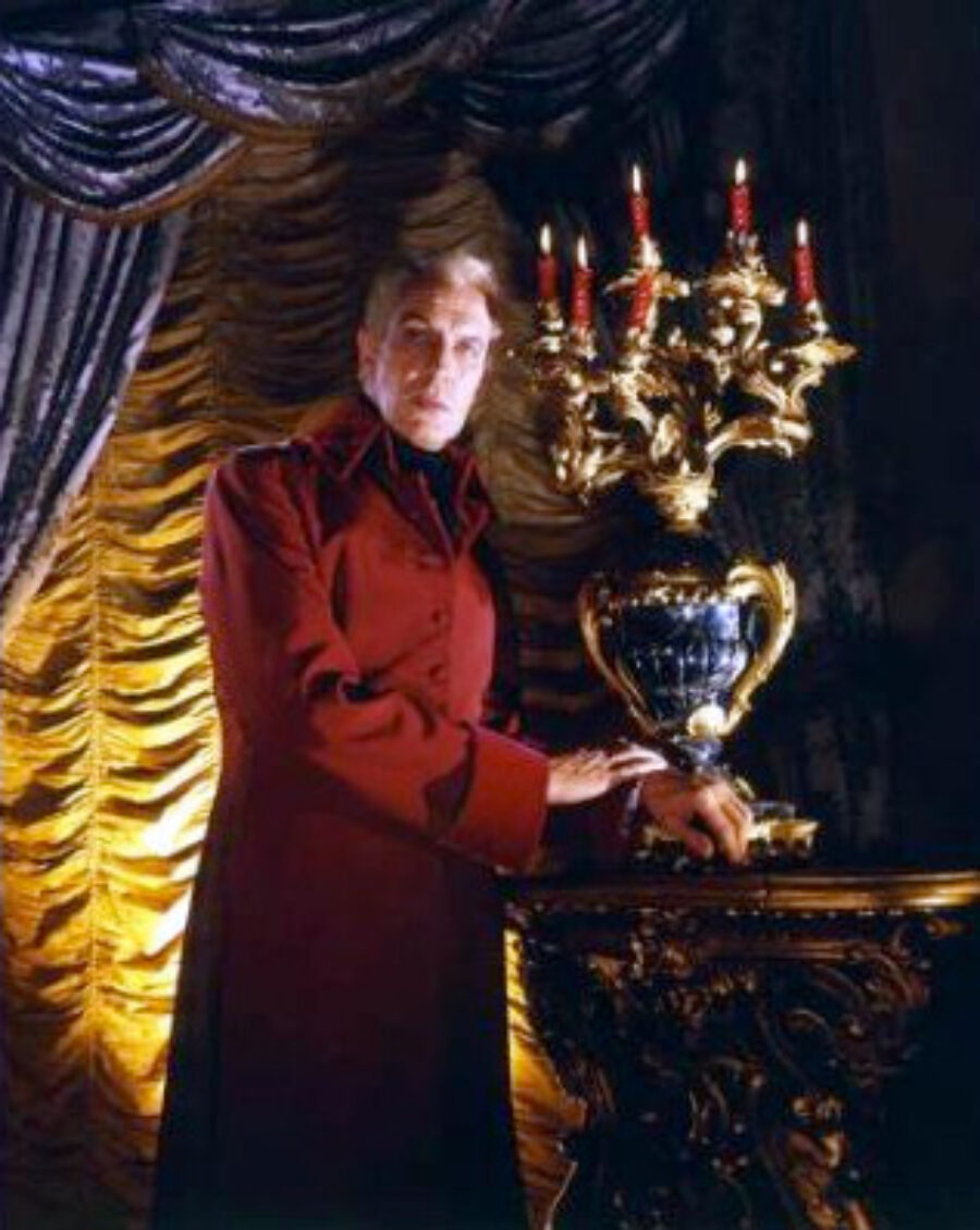 Afficher l'image house-of-usher-01