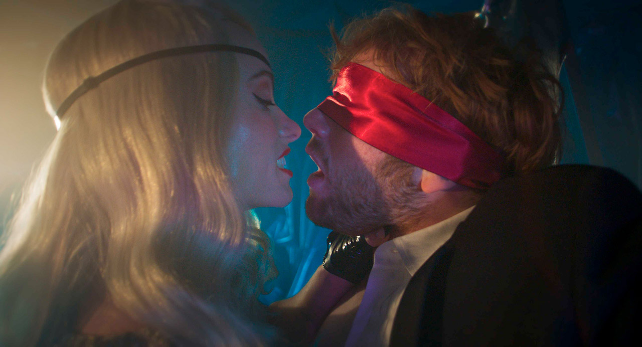 Olivia Wilde, Cooper Hoffman dans I Want Your Sex