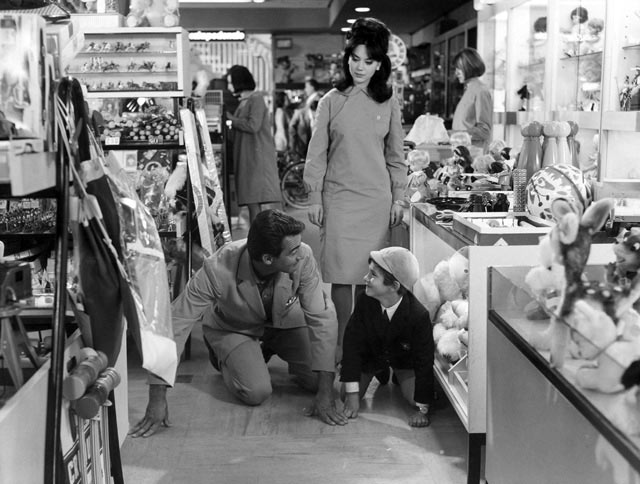 Walter Chiari, Roberto Ciccolini dans le film Il Giovedi