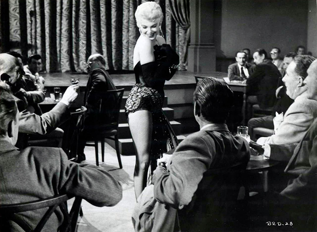 Barbara Nichols dans L'invraisemblable vérité