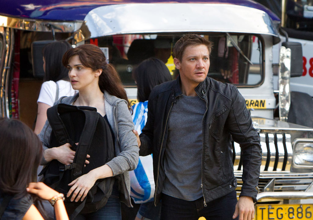 Jeremy Renner, Rachel Weisz dans Jason Bourne : l'héritage