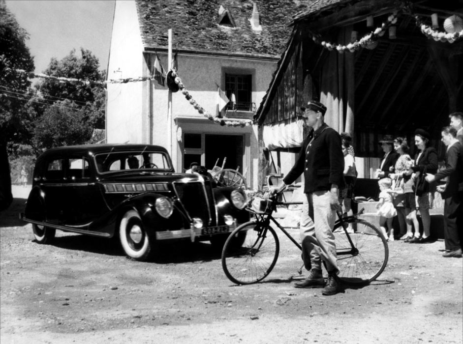 Jacques Tati dans Jour de fête