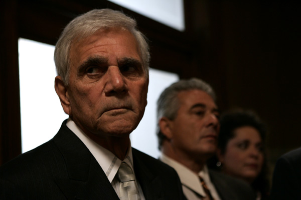 Alex Rocco dans Jugez-moi coupable