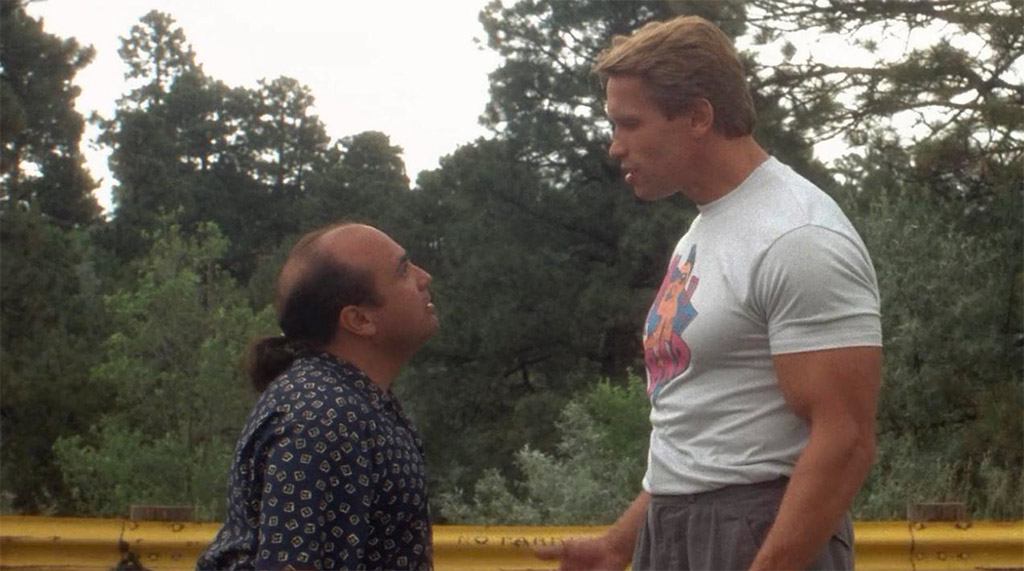 Arnold Schwarzenegger, Danny DeVito dans Jumeaux